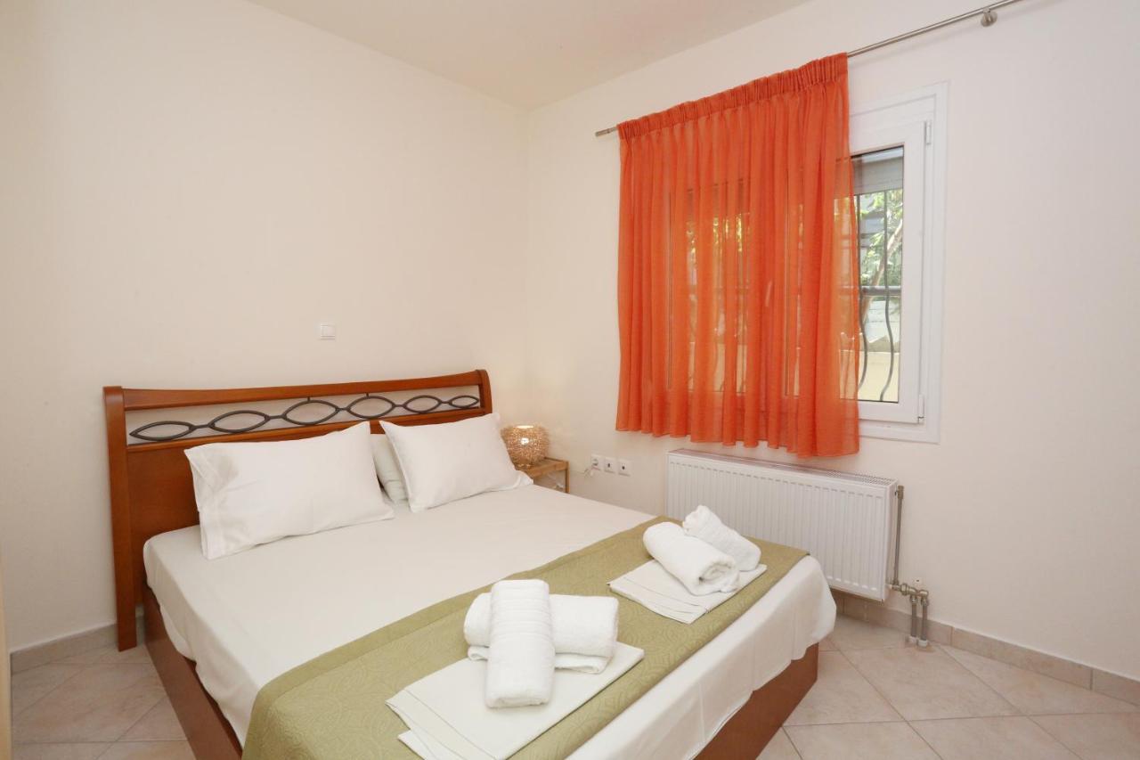 Palia Platia Apartments Pefkochori Bagian luar foto