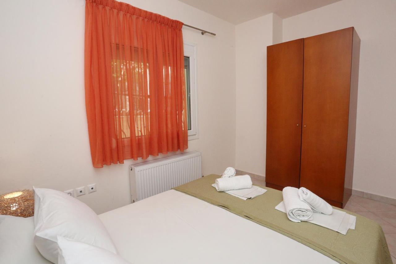 Palia Platia Apartments Pefkochori Bagian luar foto