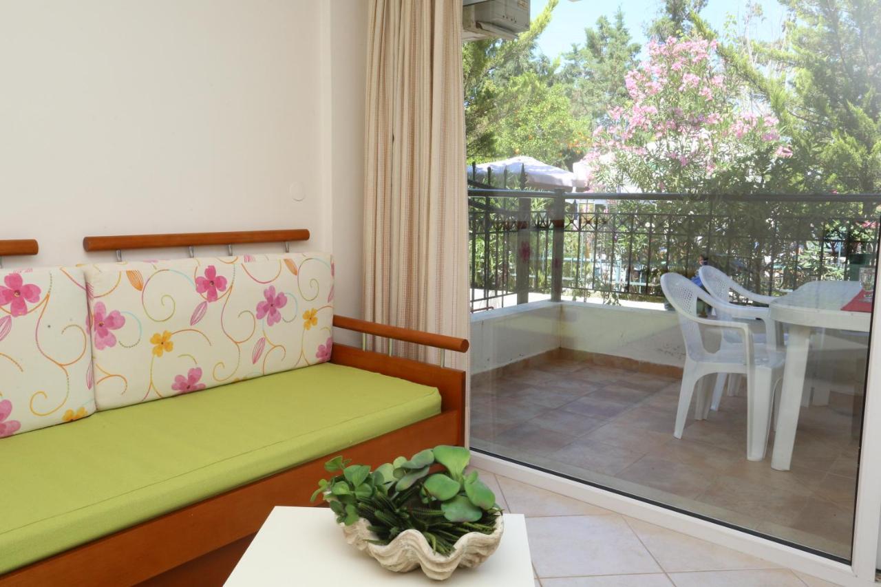 Palia Platia Apartments Pefkochori Bagian luar foto